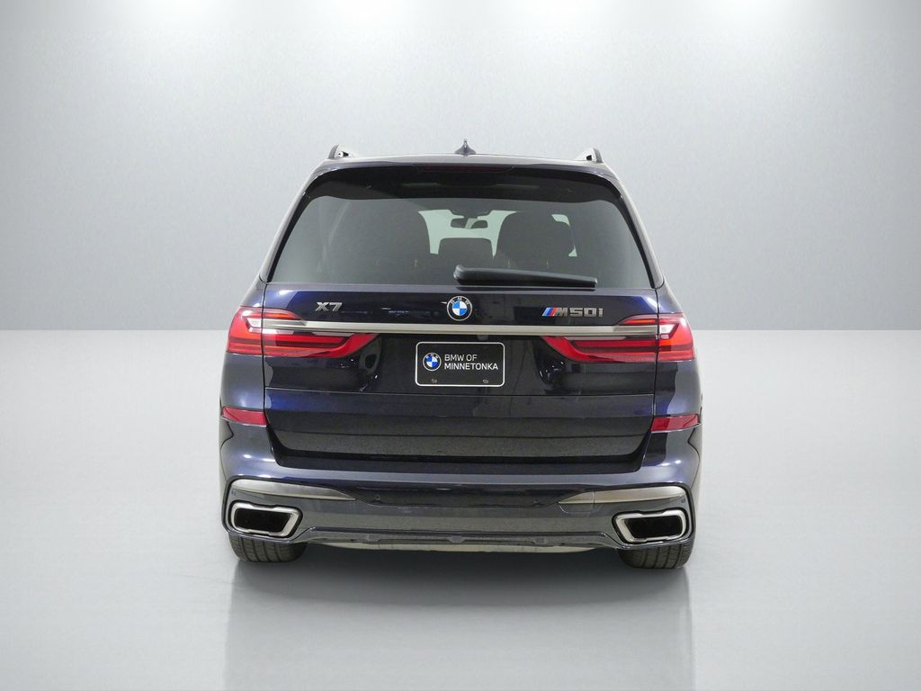 Thumbnail: 2021 BMW X7 - 10