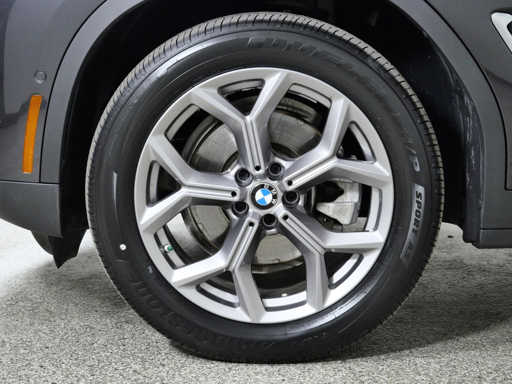 Thumbnail: 2023 BMW X3 - 21