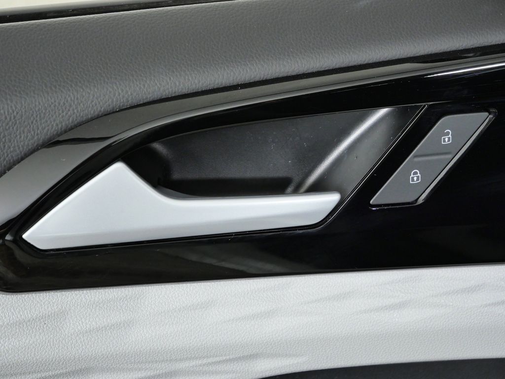 Thumbnail: 2024 Volkswagen Taos - 34