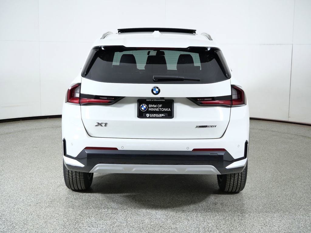 Thumbnail: 2026 BMW X1 - 12