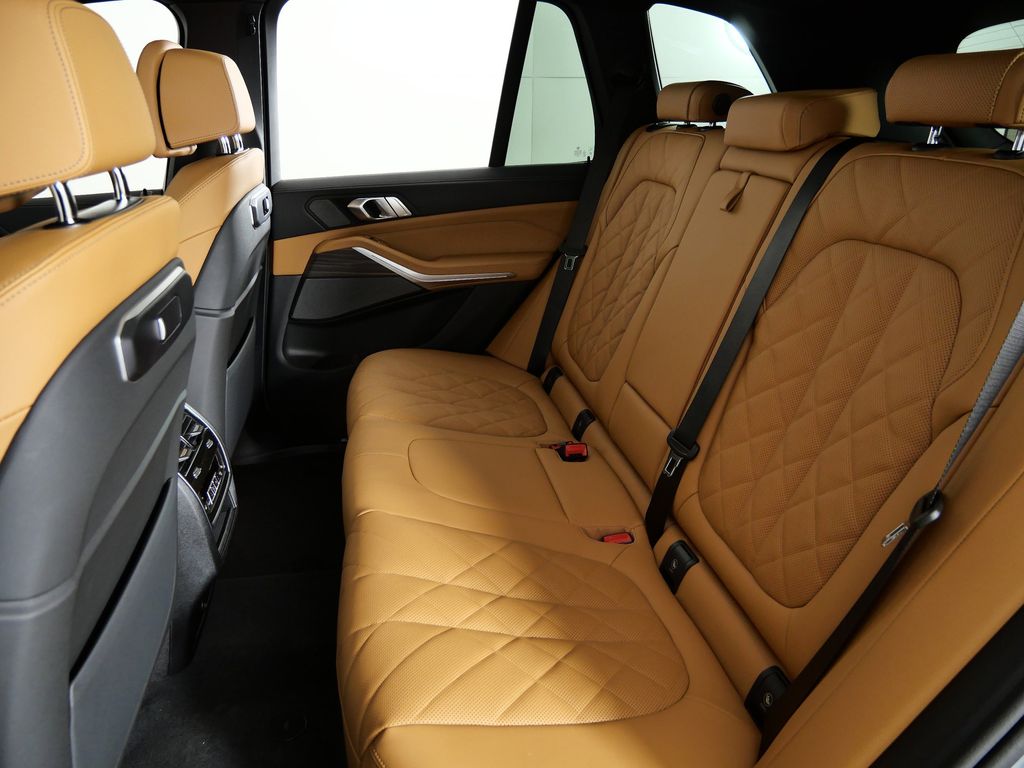 Thumbnail: 2026 BMW X5 - 33