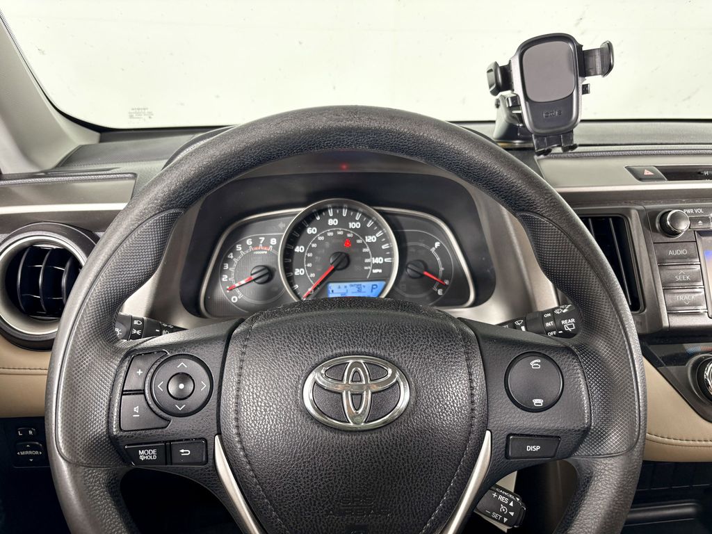 Thumbnail: 2013 Toyota RAV4 - 8