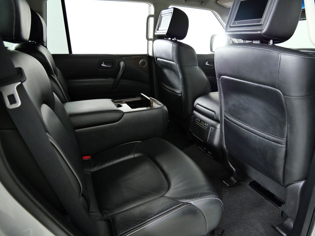 Thumbnail: 2015 INFINITI QX80 - 26