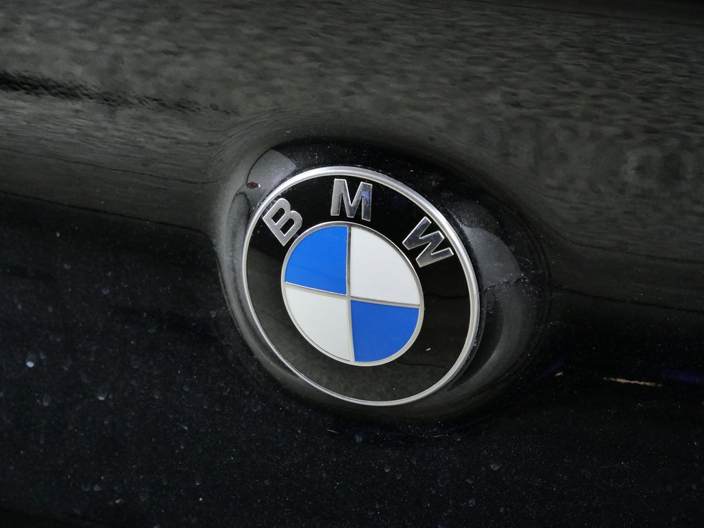 Thumbnail: 2026 BMW 8 Series - 11