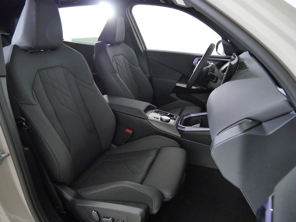 Thumbnail: 2026 BMW X3 - 22