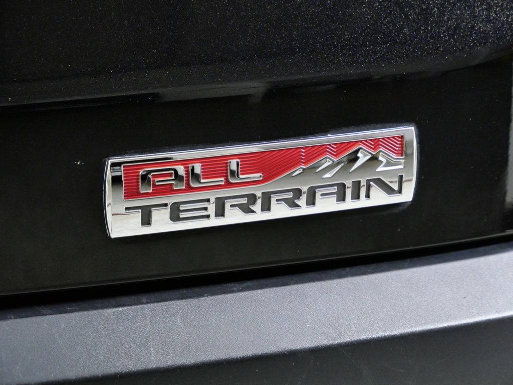 Thumbnail: 2017 GMC Acadia - 13