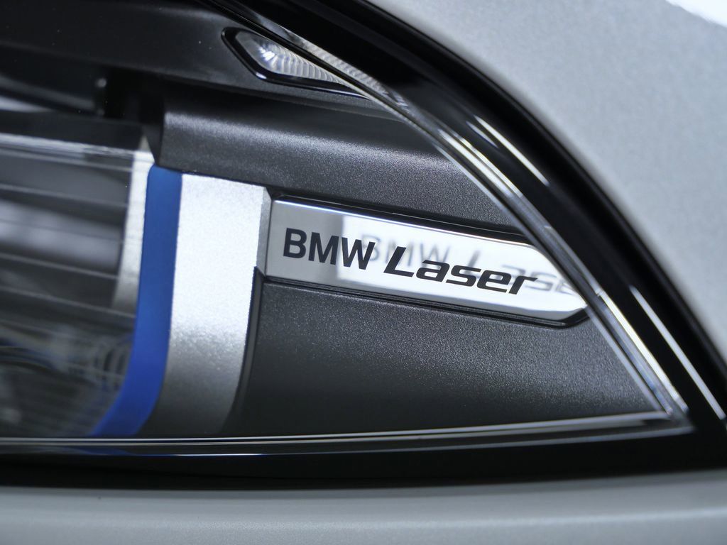 Thumbnail: 2026 BMW 8 Series - 6