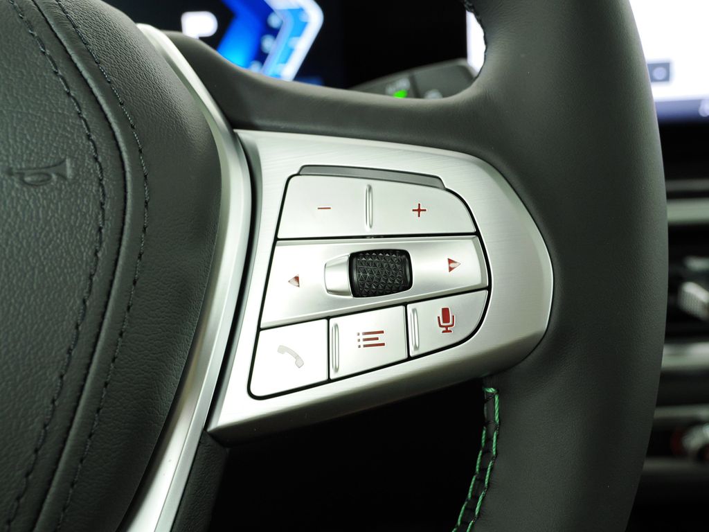 Thumbnail: 2026 BMW X7 - 38