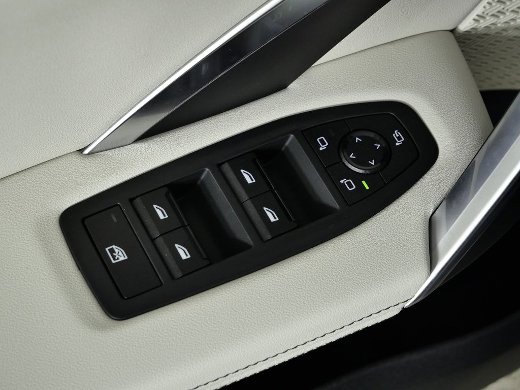 Thumbnail: 2026 BMW X1 - 34