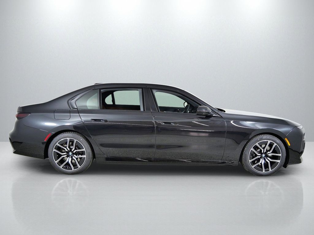 Thumbnail: 2026 BMW 7 Series - 8