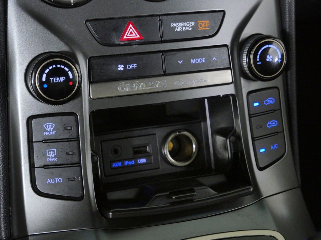 Thumbnail: 2015 Hyundai Genesis - 42