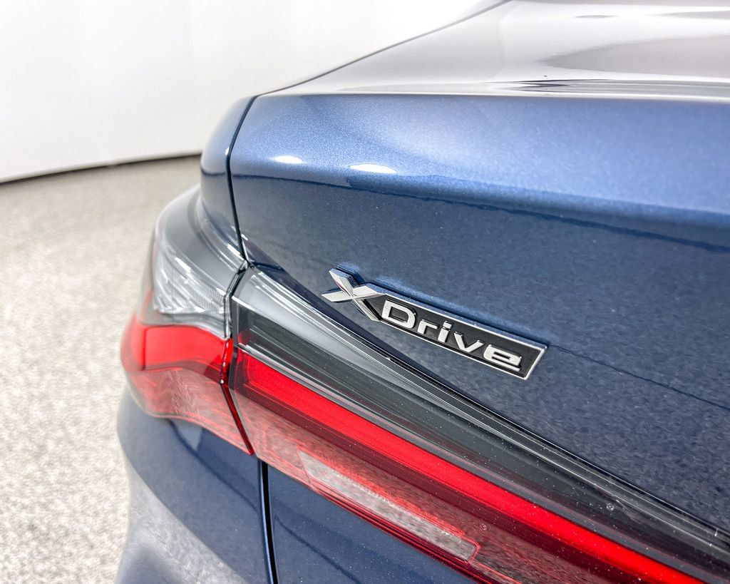 Thumbnail: 2025 BMW 4 Series - 16