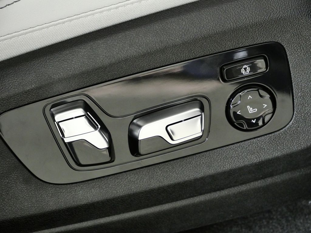 Thumbnail: 2026 BMW X6 - 22