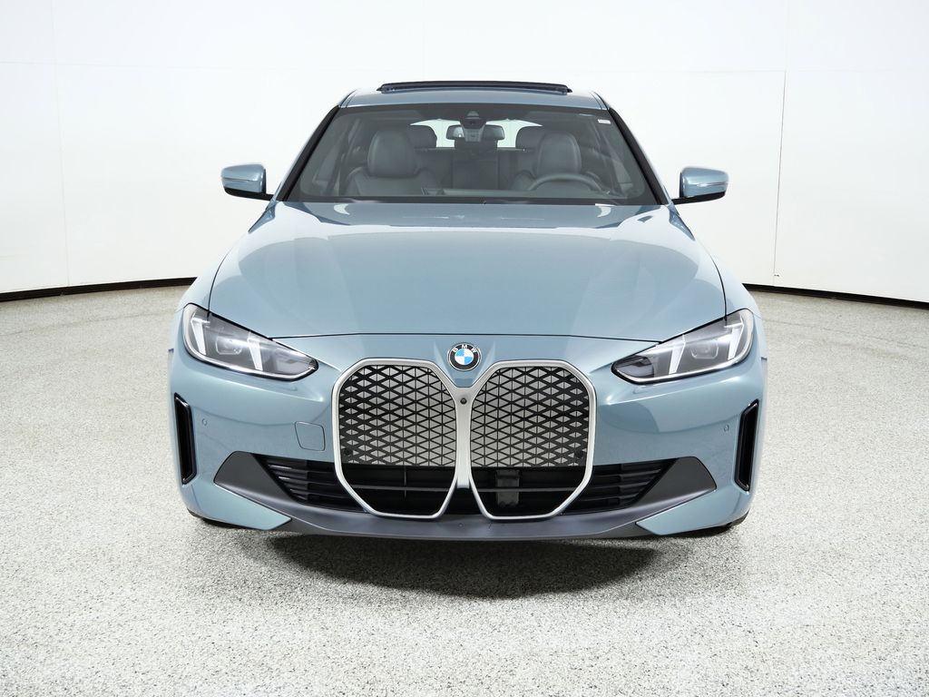 Thumbnail: 2026 BMW i4 - 2