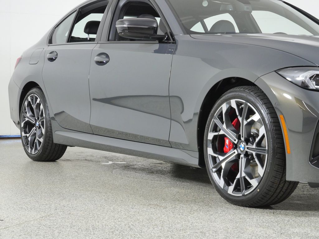 Thumbnail: 2026 BMW 3 Series - 6