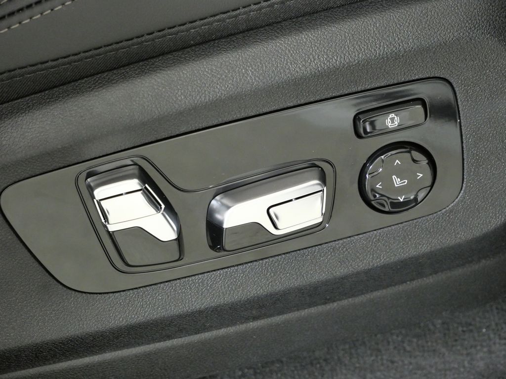 Thumbnail: 2026 BMW X5 - 22