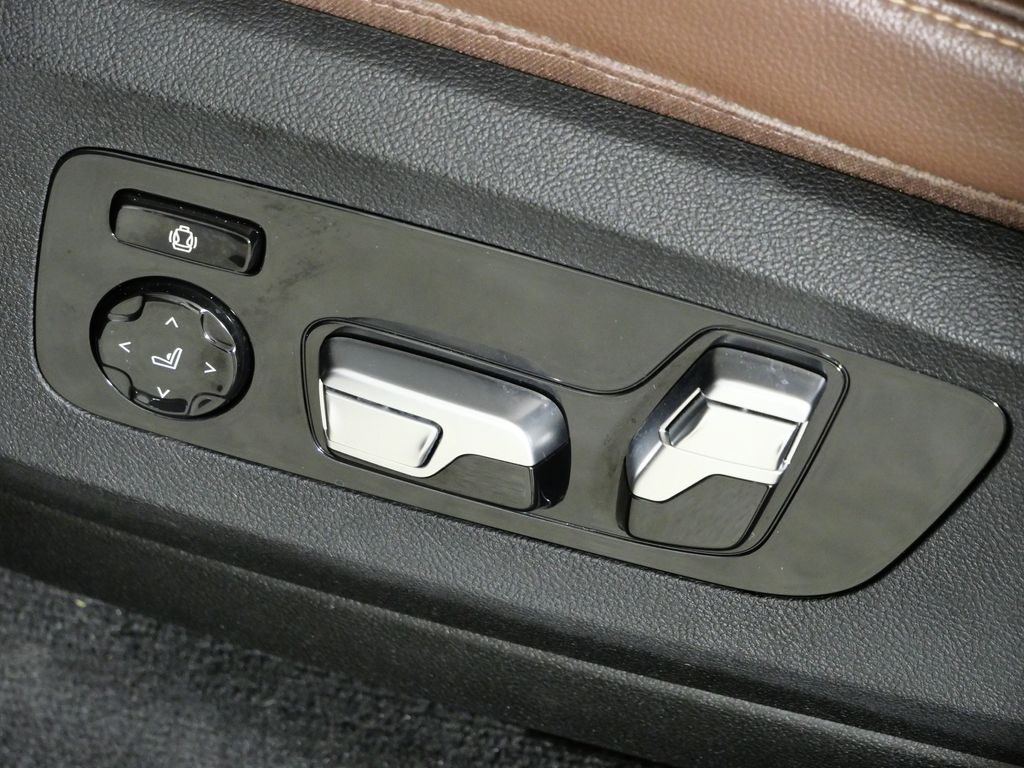 Thumbnail: 2020 BMW X5 - 39