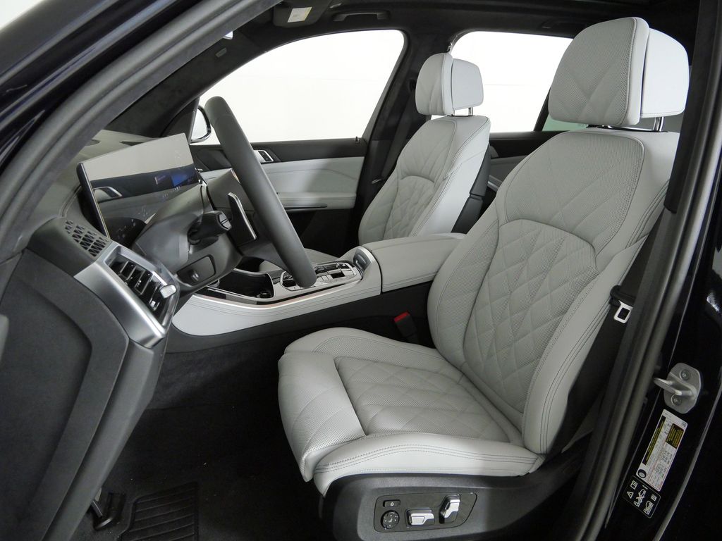 Thumbnail: 2026 BMW X5 - 36