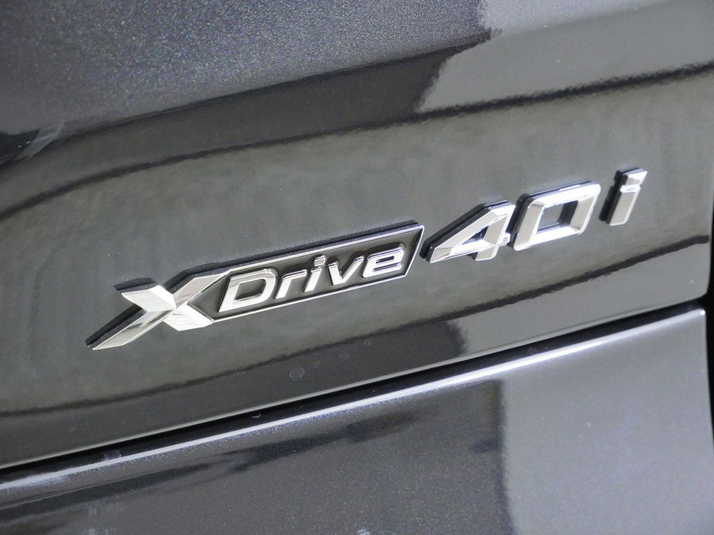 Thumbnail: 2026 BMW X5 - 12