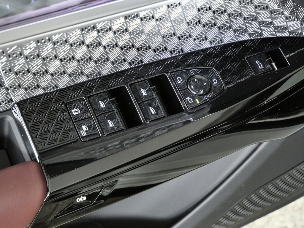 Thumbnail: 2026 BMW 7 Series - 36