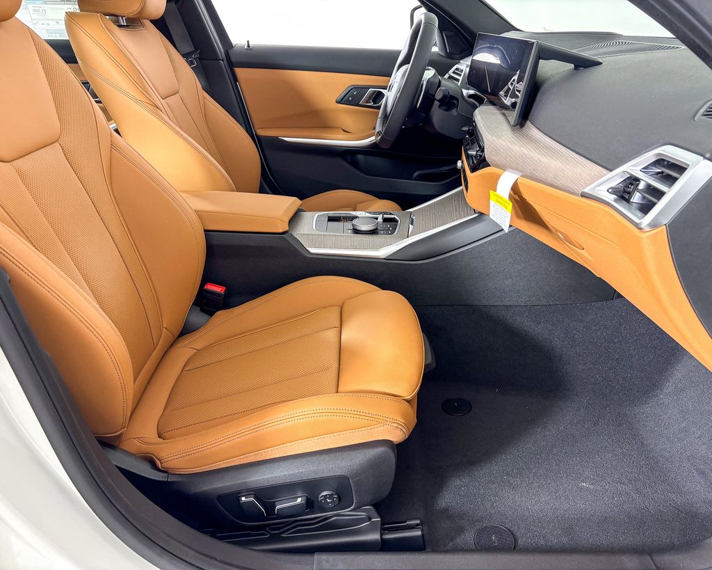 Thumbnail: 2025 BMW 3 Series - 21