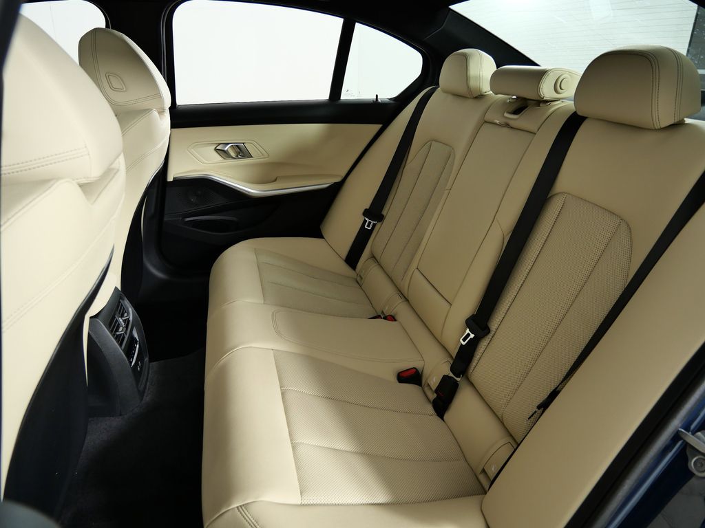 Thumbnail: 2026 BMW 3 Series - 31