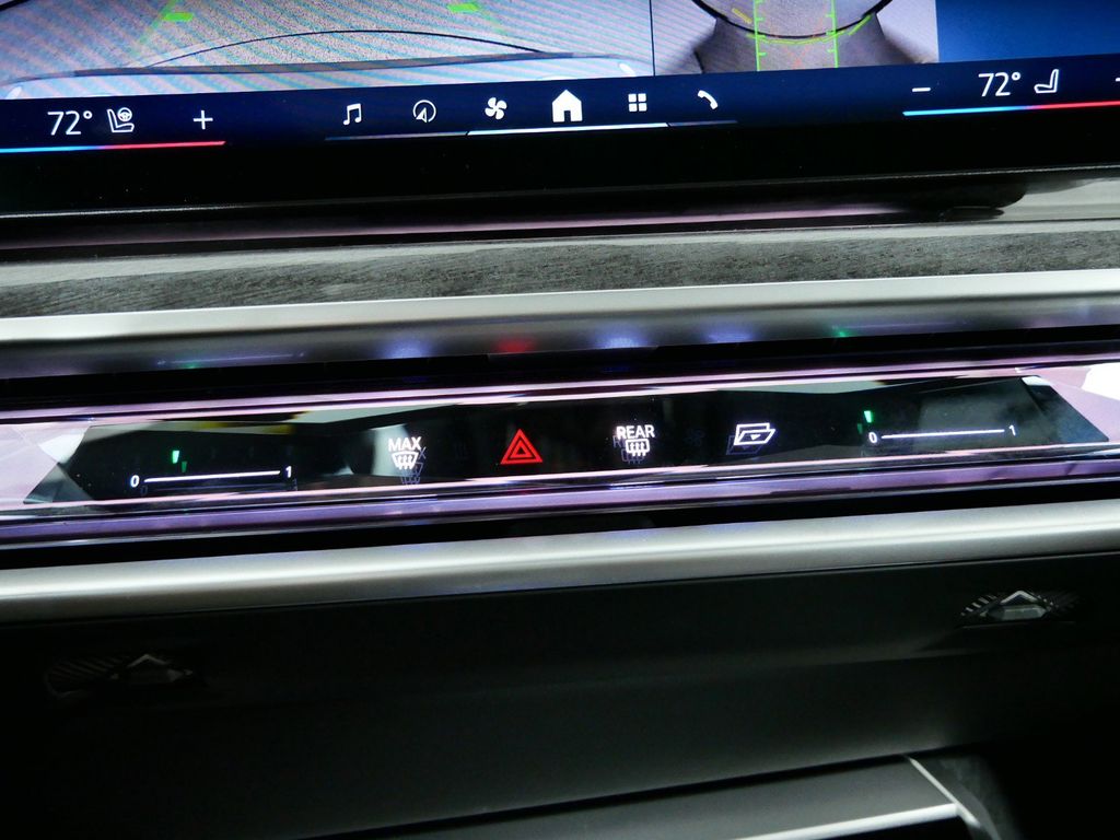 Thumbnail: 2024 BMW i7 - 46