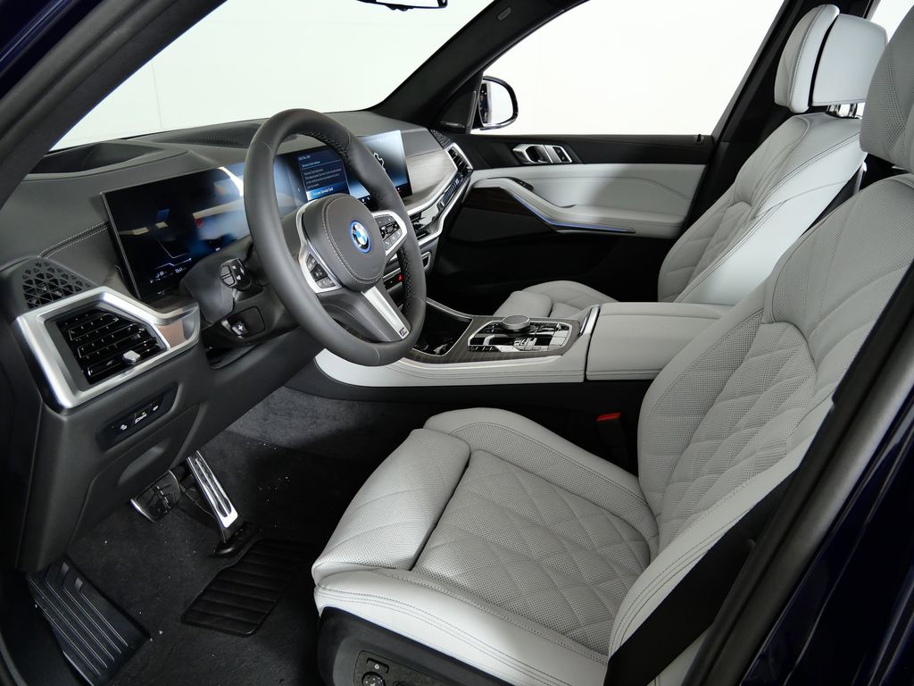 Thumbnail: 2026 BMW X5 - 35