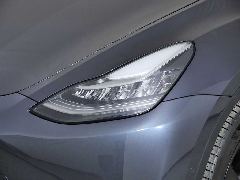 Thumbnail: 2021 Tesla Model Y - 4