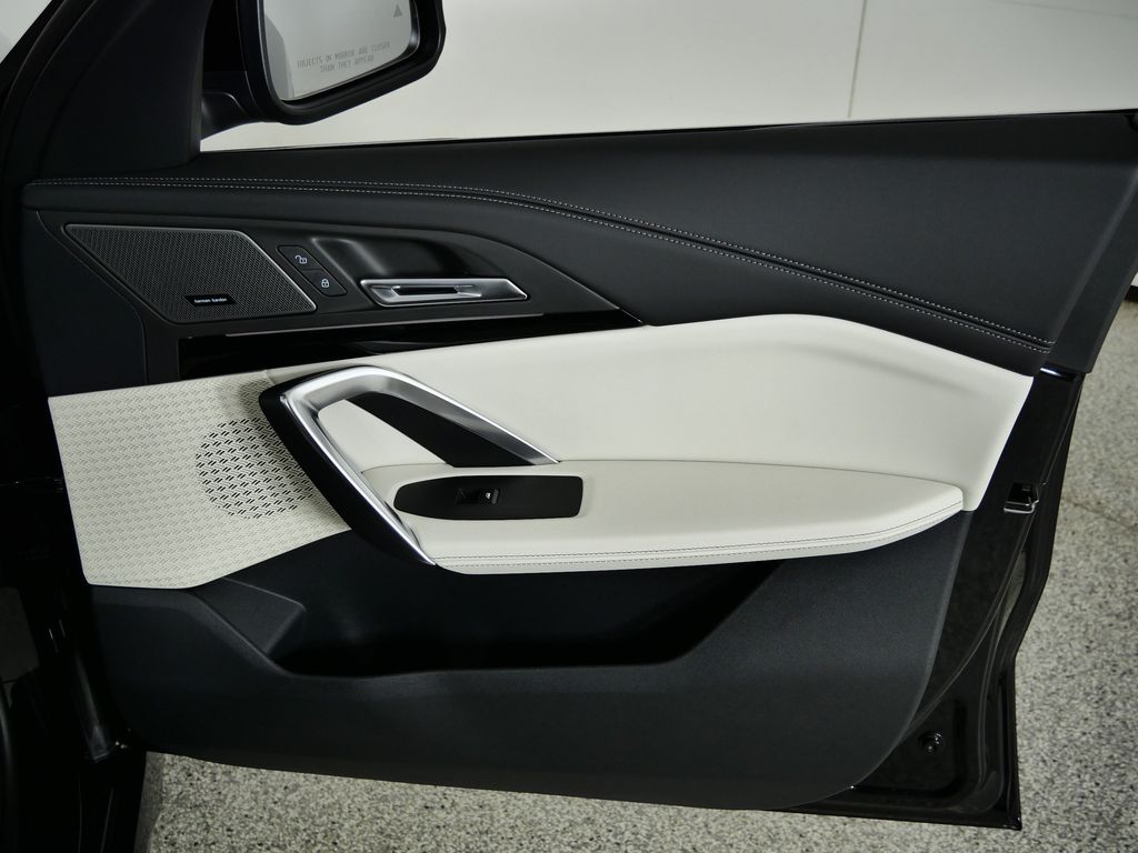 Thumbnail: 2026 BMW X1 - 19