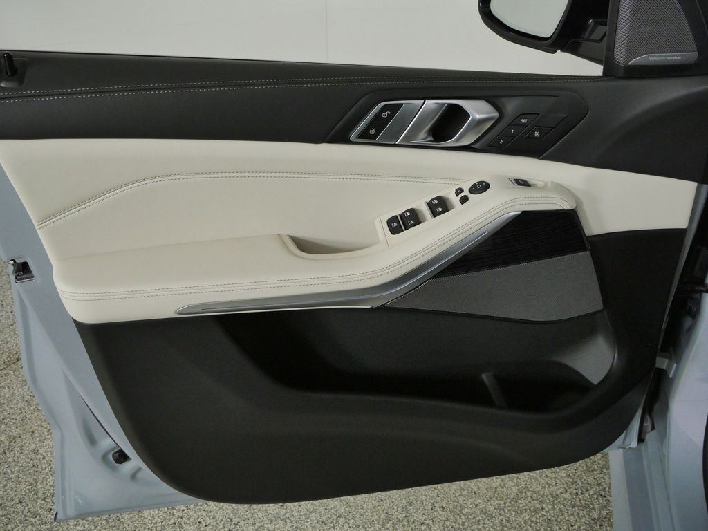 Thumbnail: 2026 BMW X5 - 34