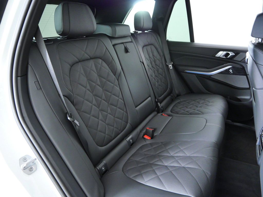 Thumbnail: 2026 BMW X5 - 24