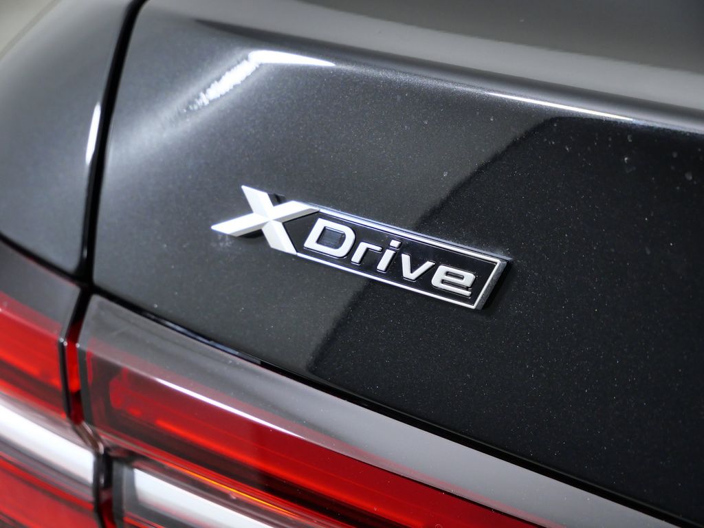 Thumbnail: 2026 BMW 5 Series - 13