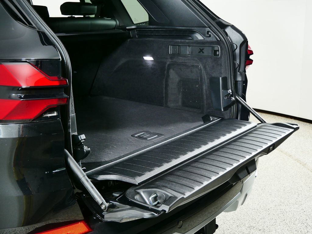 Thumbnail: 2026 BMW X5 - 28