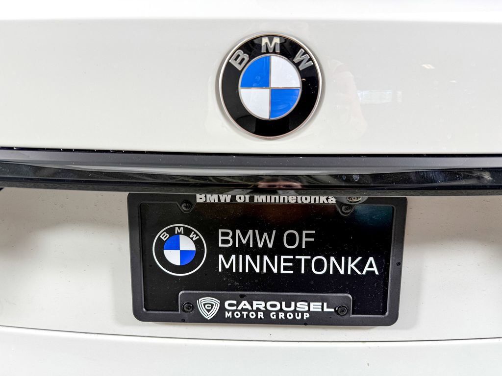 Thumbnail: 2026 BMW X7 - 15