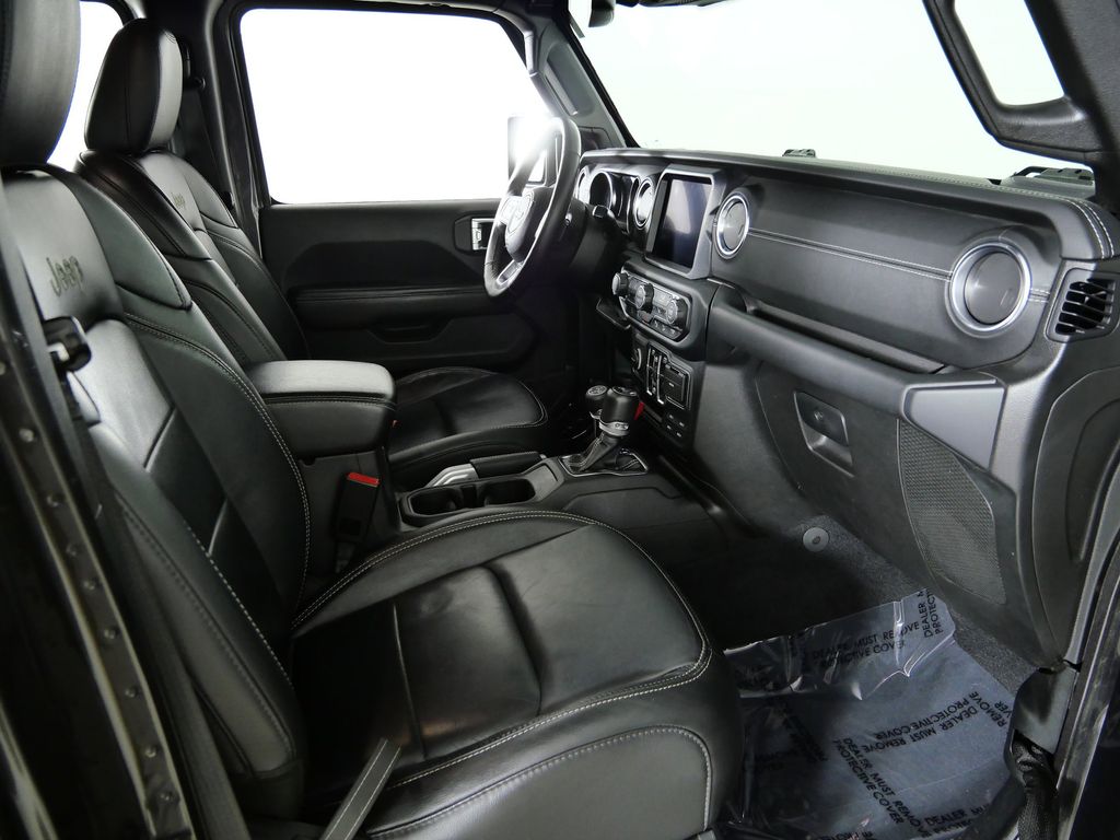 Thumbnail: 2019 Jeep Wrangler - 21