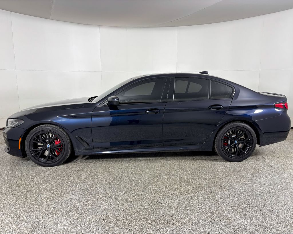 Thumbnail: 2023 BMW 5 Series - 5