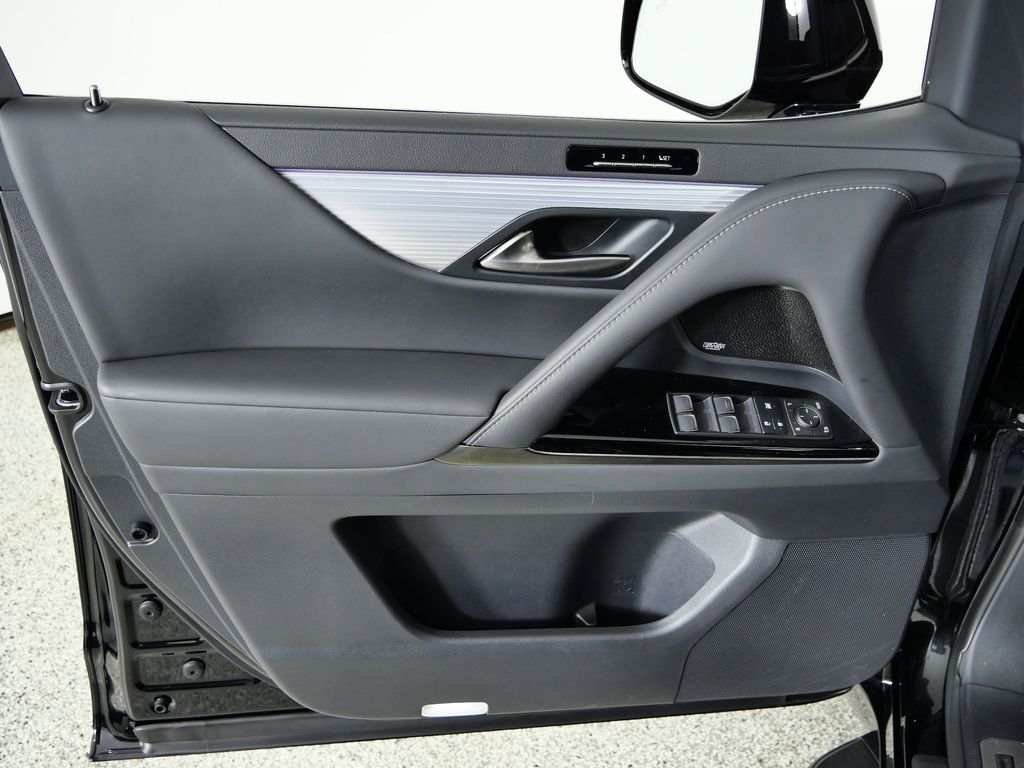 Thumbnail: 2024 Lexus LX - 33