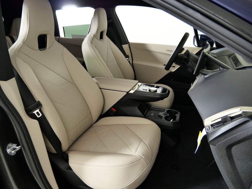Thumbnail: 2026 BMW iX - 22