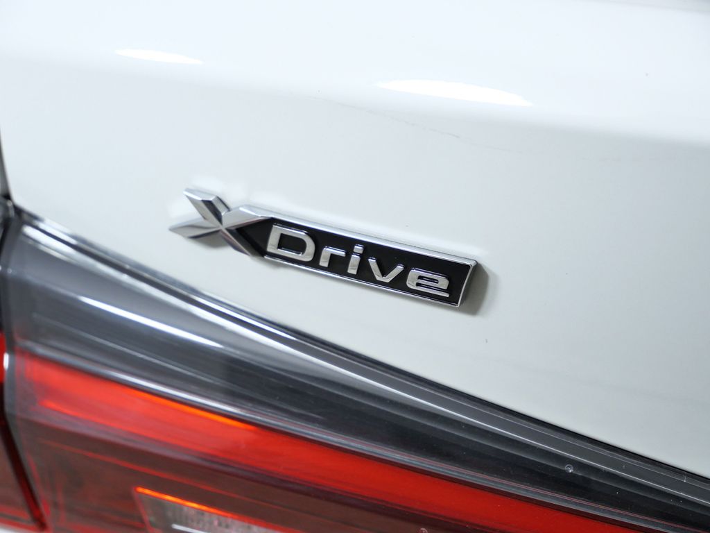 Thumbnail: 2025 BMW 4 Series - 16