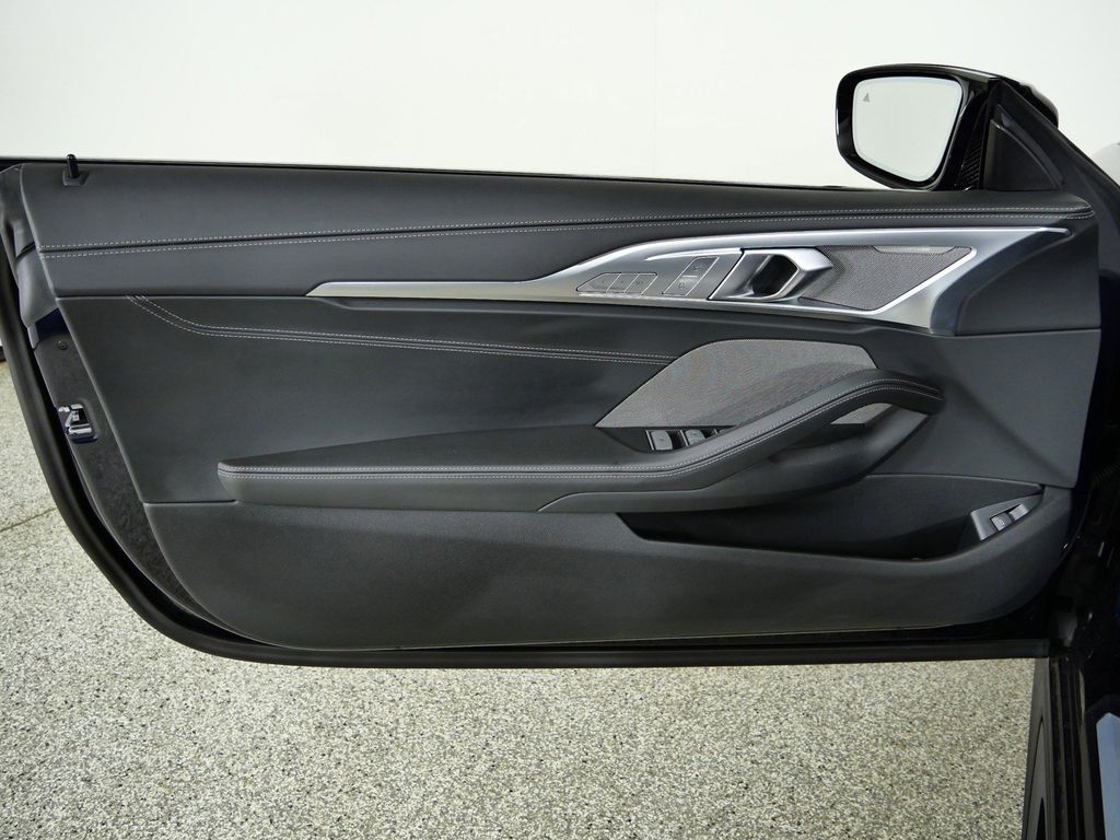 Thumbnail: 2025 BMW 8 Series - 33