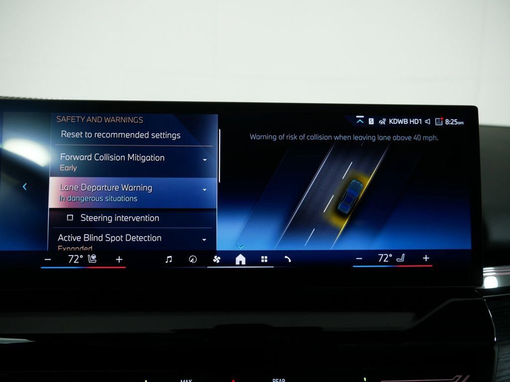 Thumbnail: 2025 BMW 5 Series - 44