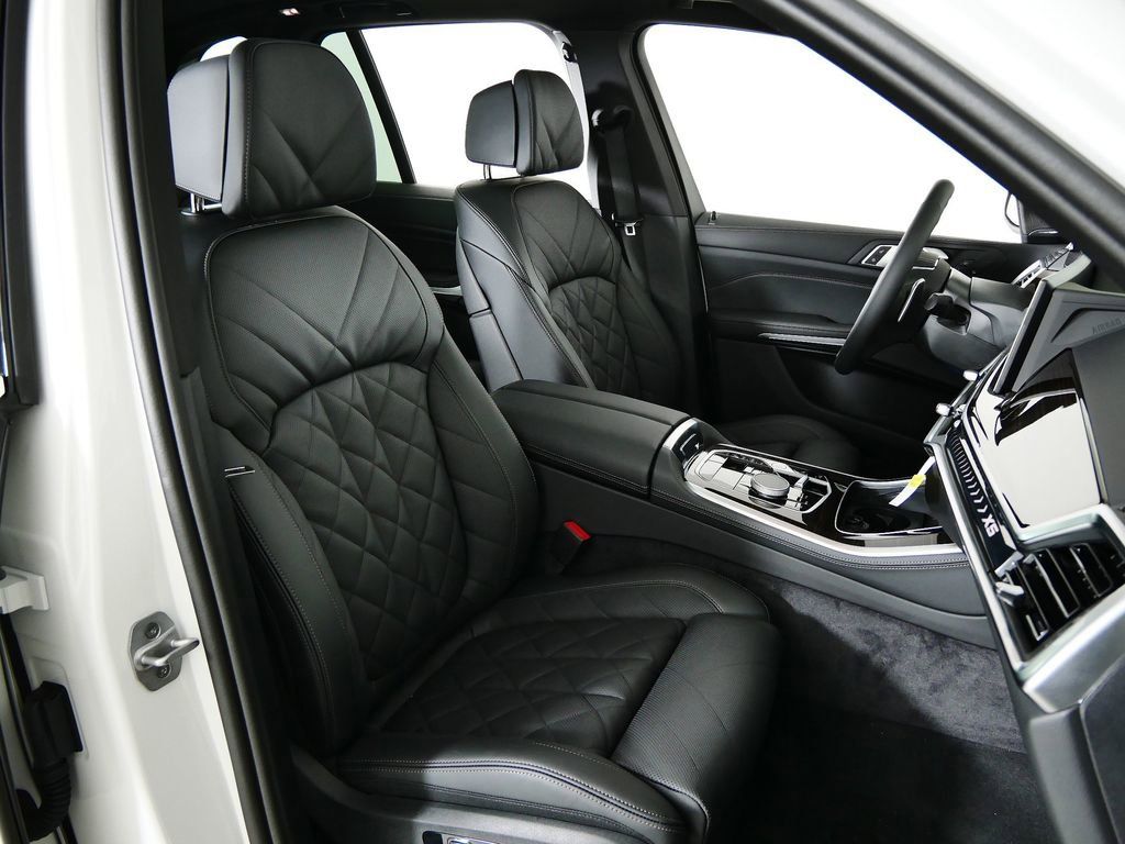 Thumbnail: 2026 BMW X5 - 21