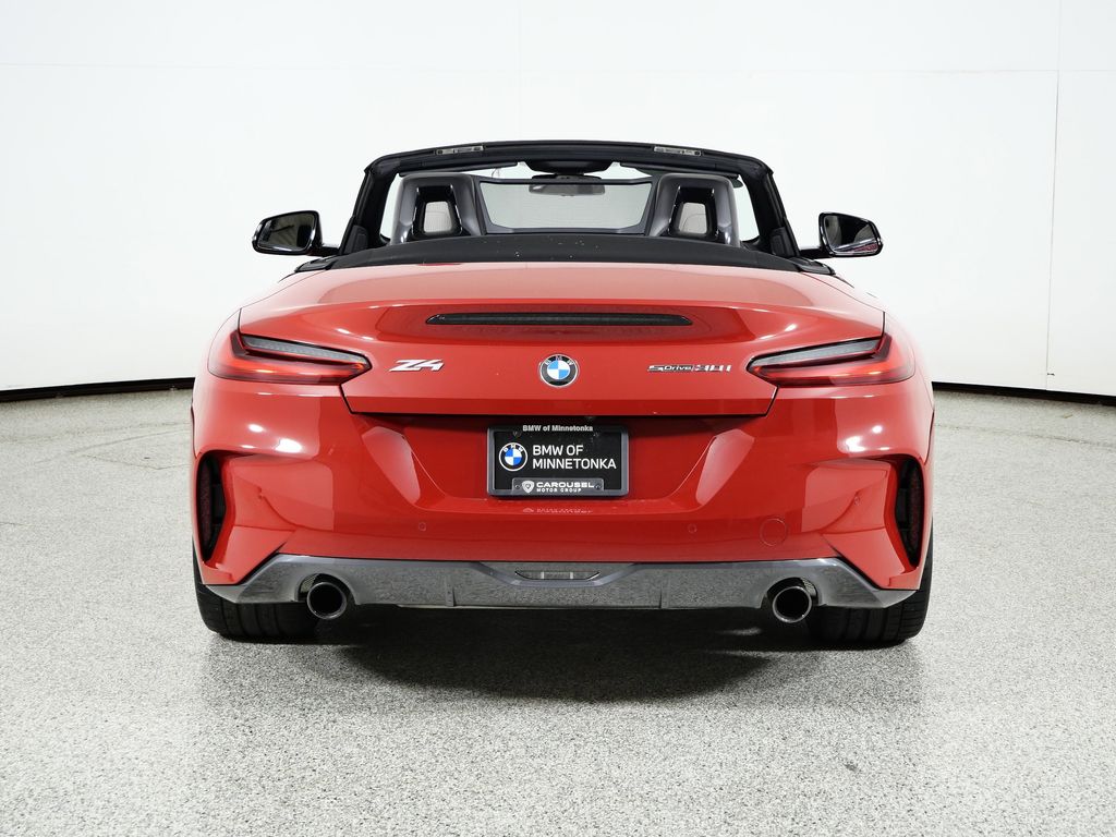 Thumbnail: 2024 BMW Z4 - 12
