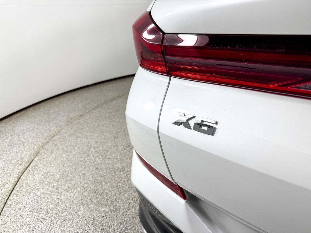 2024 BMW X6 M 17
