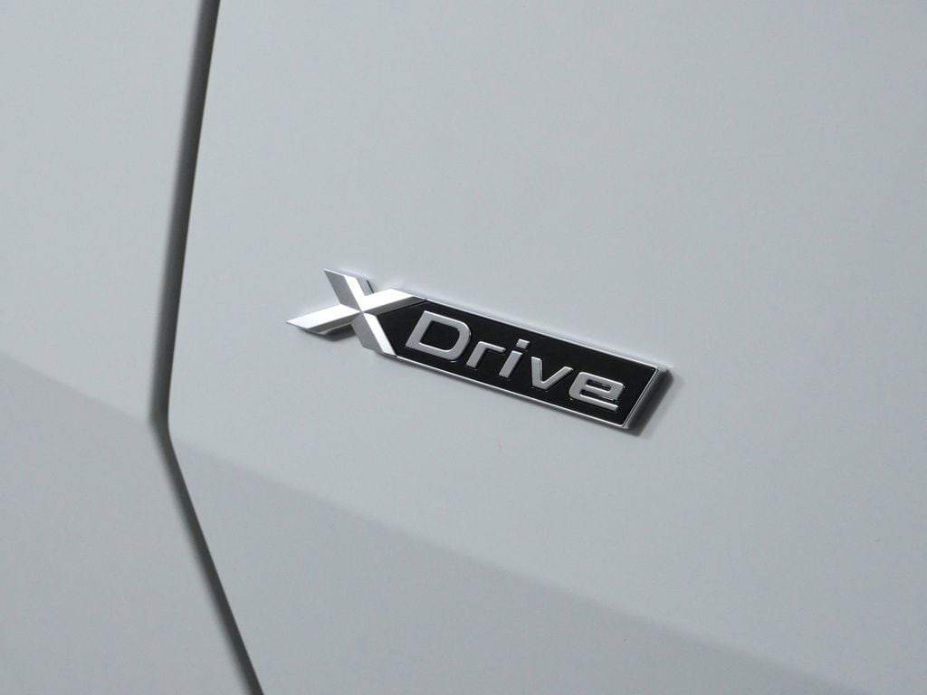 Thumbnail: 2026 BMW X3 - 13