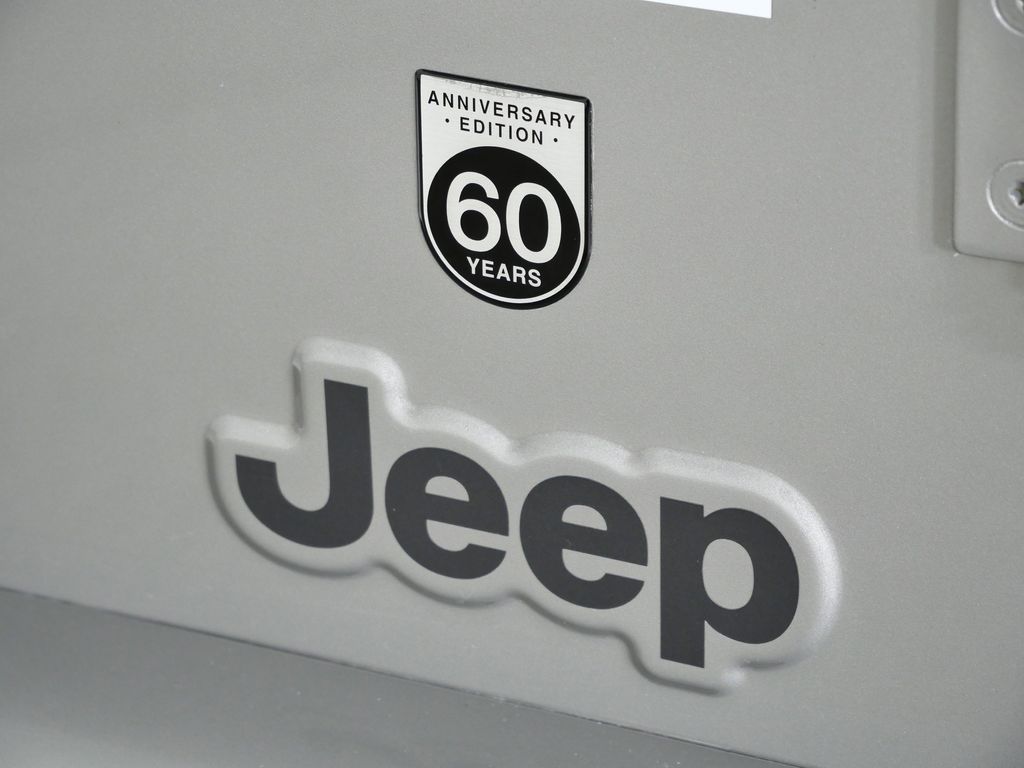 Thumbnail: 2001 Jeep Wrangler - 14
