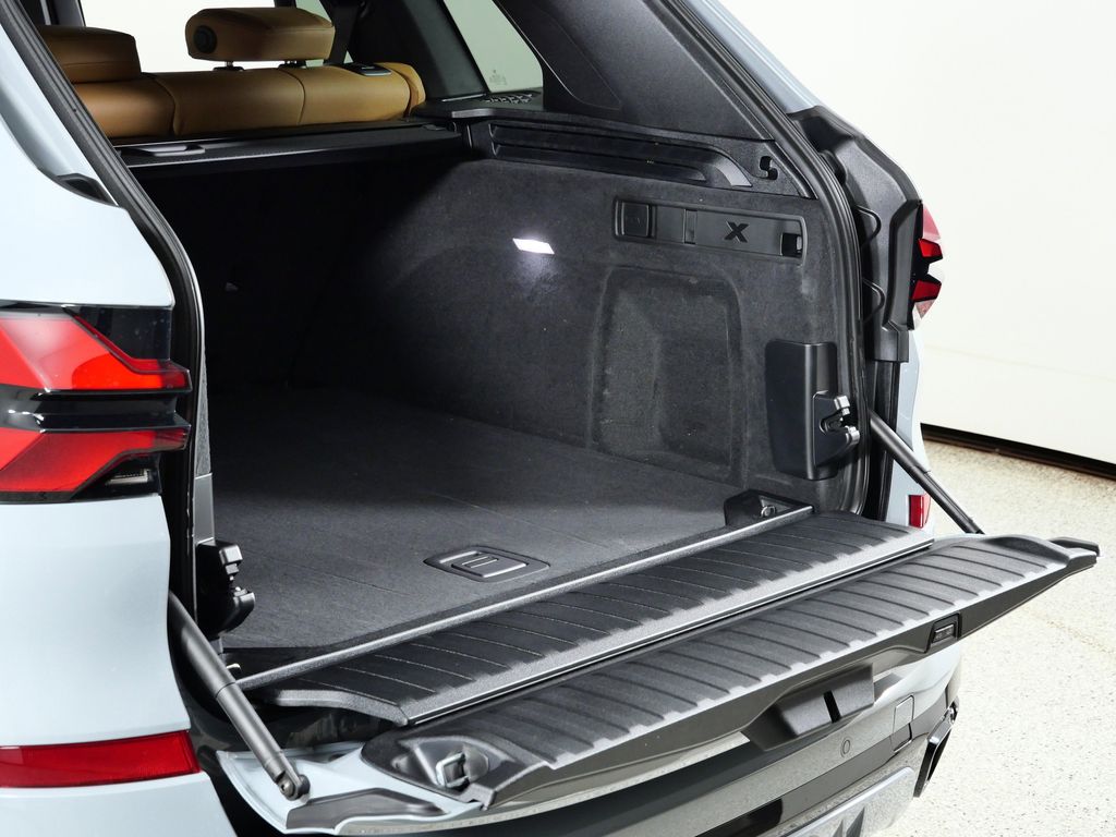 Thumbnail: 2026 BMW X5 - 29