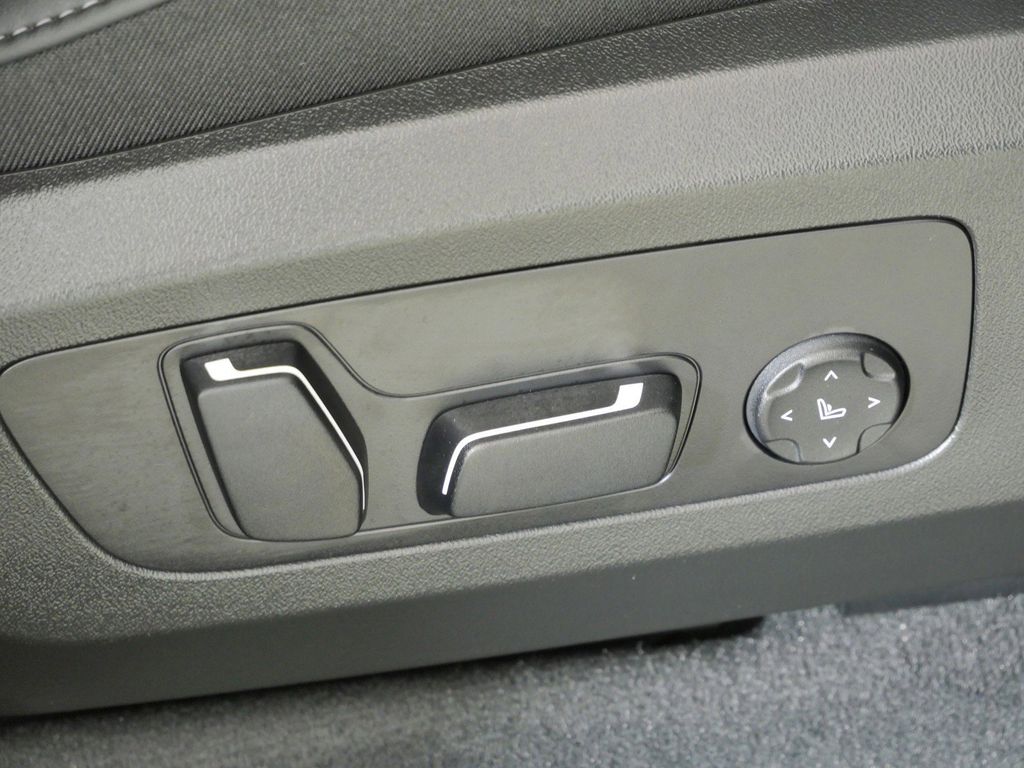 Thumbnail: 2026 BMW X3 - 23