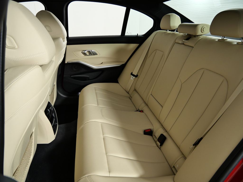 Thumbnail: 2019 BMW 3 Series - 31